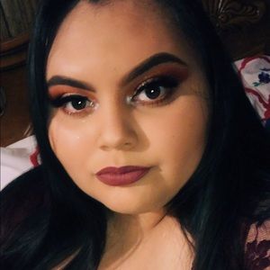 Meet your Posher, Selene